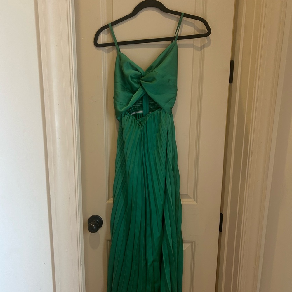 Elegant Green Evening Dress